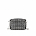 Cartera brillos fondo blanco cadena plateada